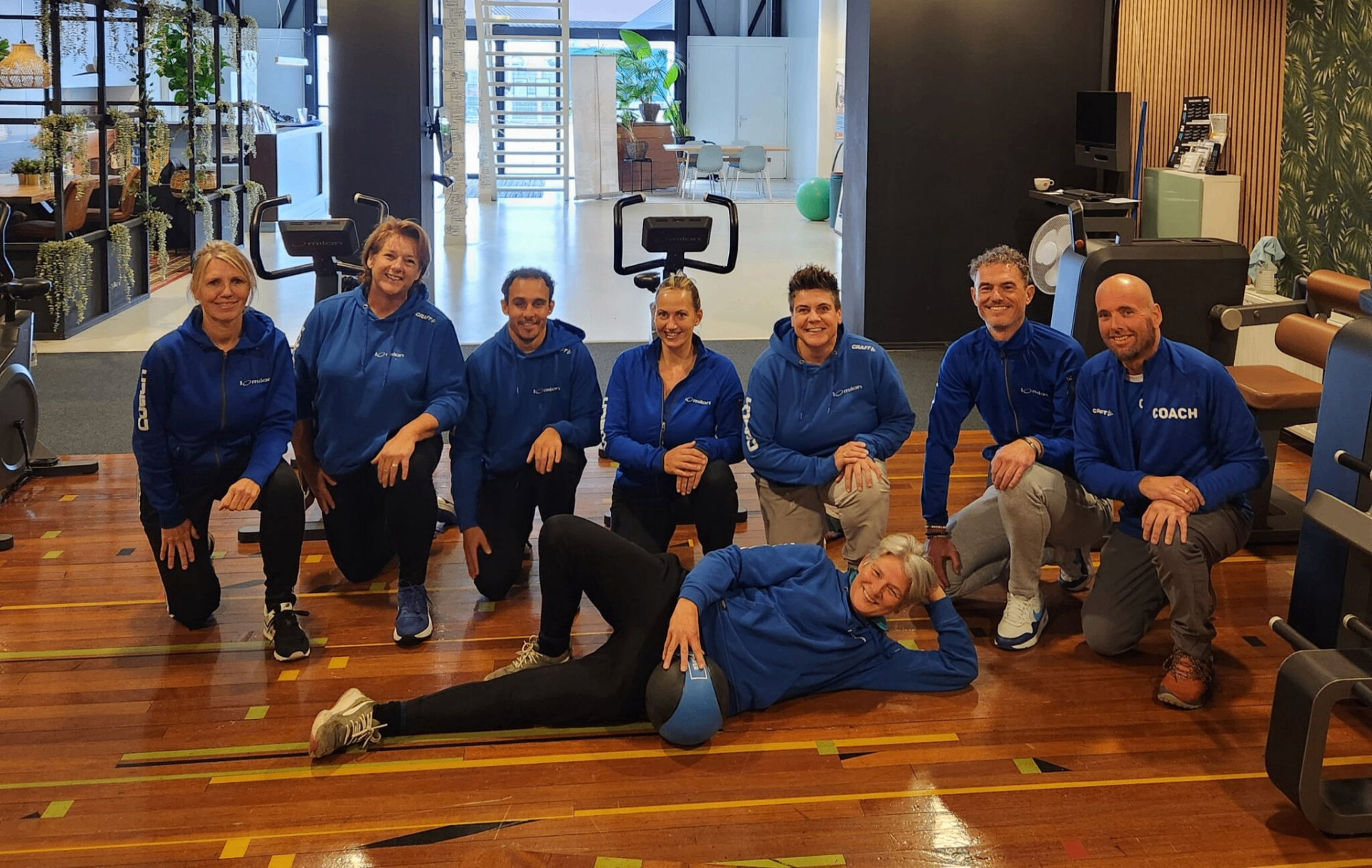 Sweat Healthcenter Zierikzee — trainingsvloer en coaches